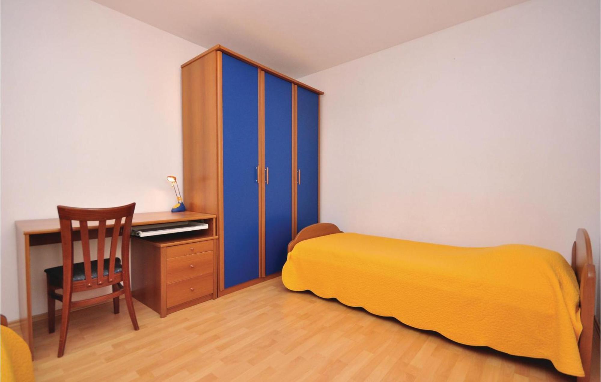 3 Bedroom Awesome Apartment In Pucisca Εξωτερικό φωτογραφία