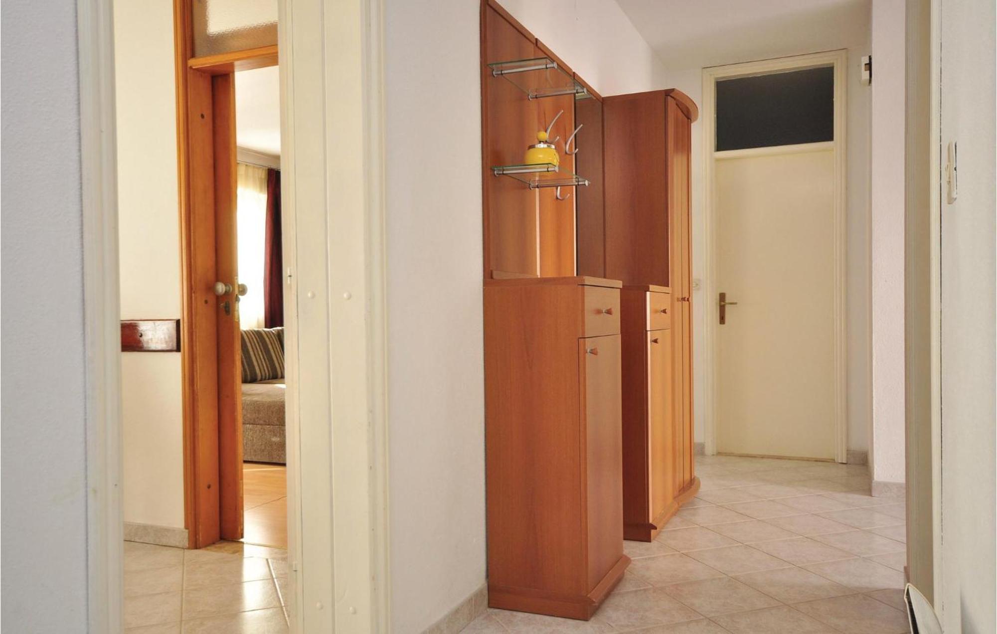 3 Bedroom Awesome Apartment In Pucisca Εξωτερικό φωτογραφία