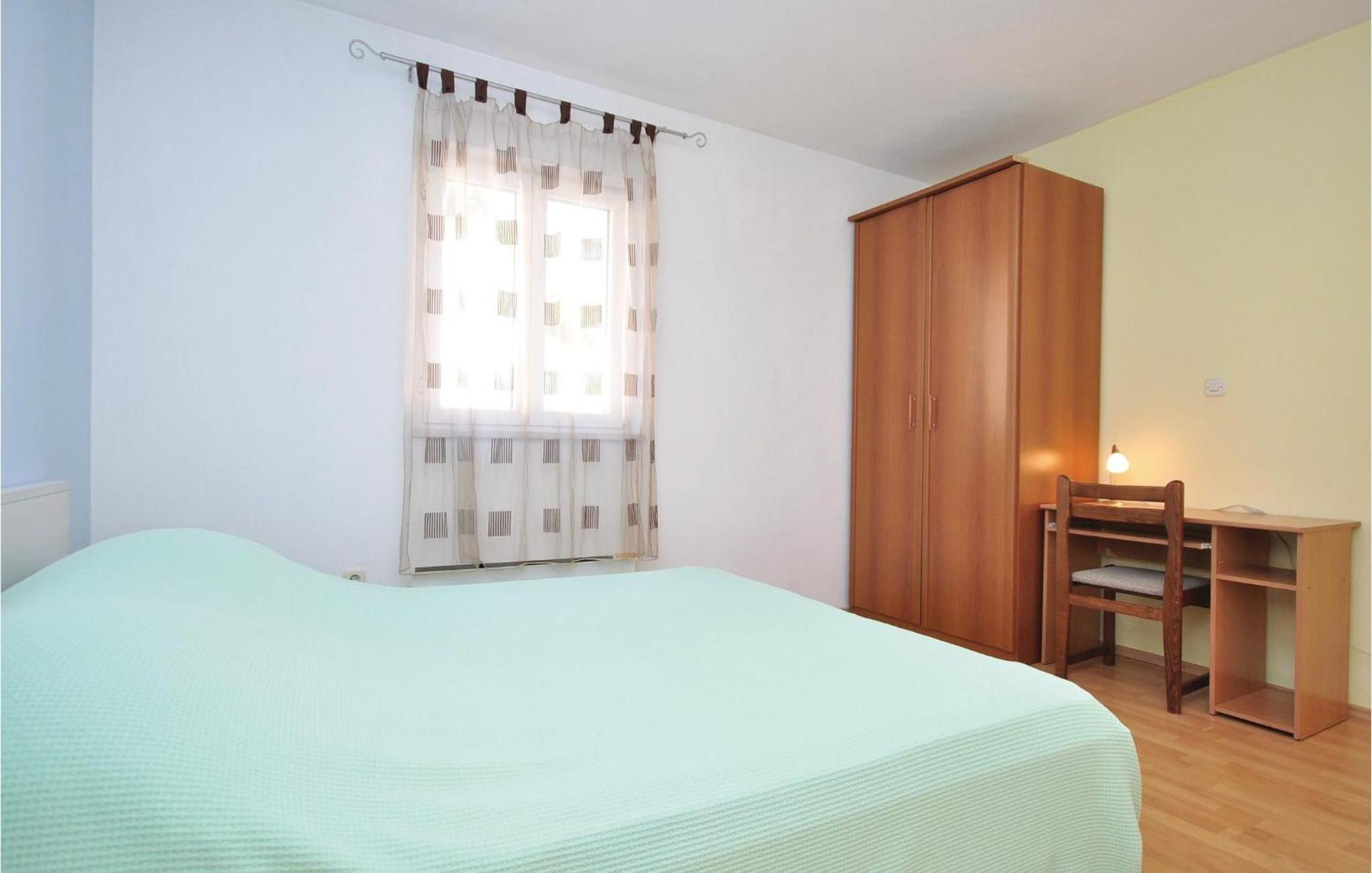3 Bedroom Awesome Apartment In Pucisca Εξωτερικό φωτογραφία
